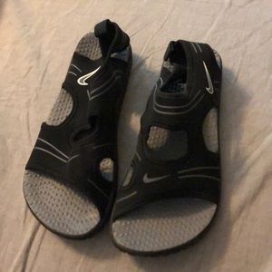 Boys Nike black and gray sandals
